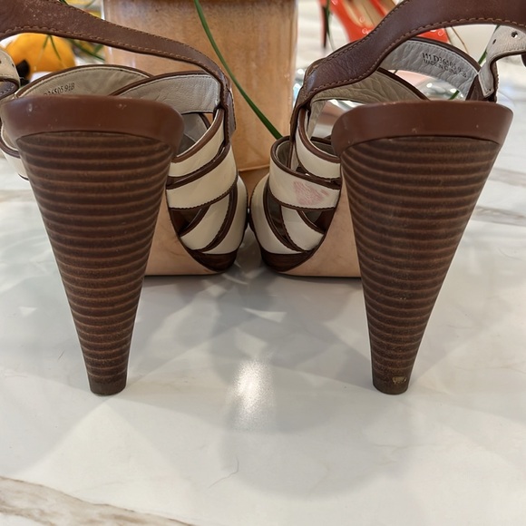 EUC Cole Haan woven leather slingback 4” stacked heel cream brown trim sandals - Picture 8 of 8